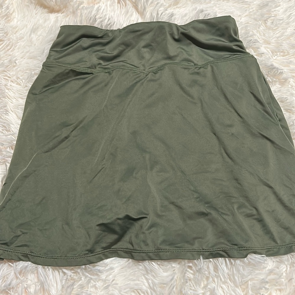 Green women’s skirt with spandex size S